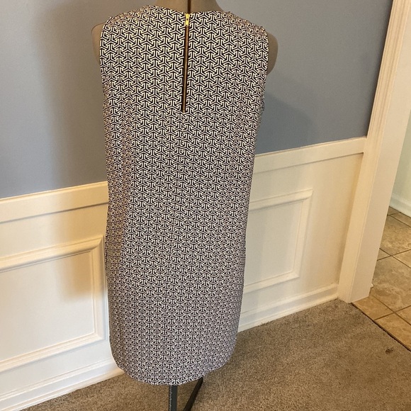 Adrienne Vittadini Shift Geometric Print Dress Size 6 - Picture 2 of 7